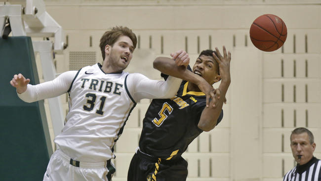Junior Sean Sheldon (Jonathon Gruenke / Daily Press)