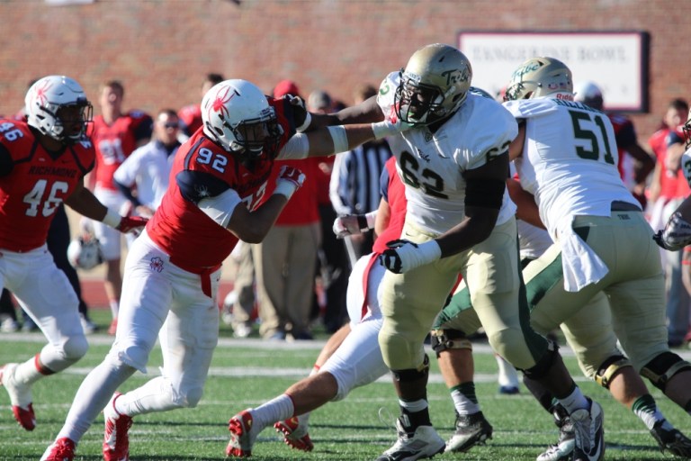 W&M didn't do a good job along the offensive and defensive lines the first time around against the Spiders. [photo: the Collegian]